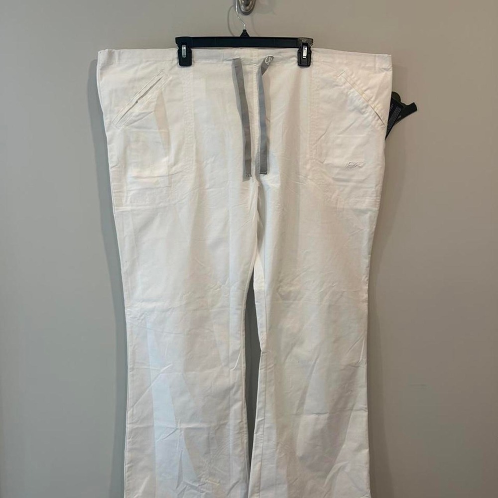 Iguana Med white scrub pants with adjustable waist 3XL
